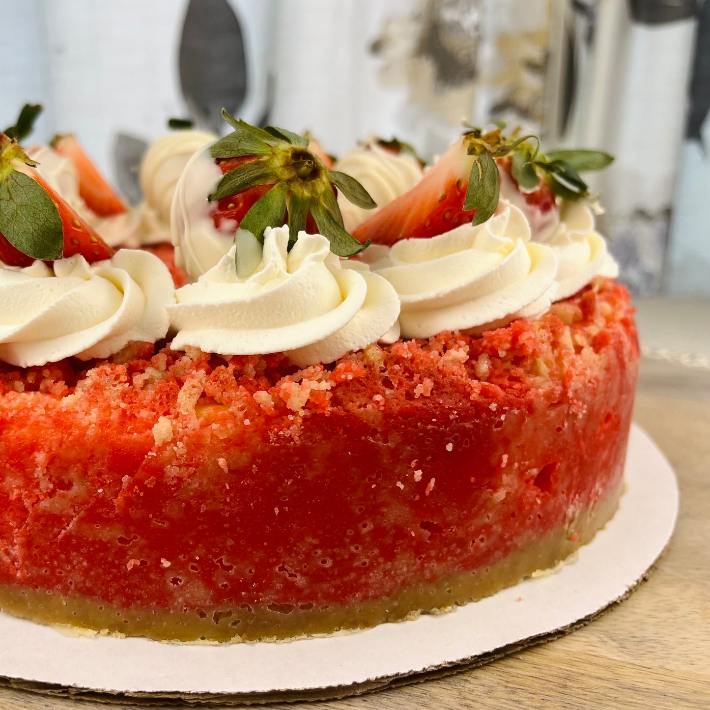 Strawberry Crumble Cake